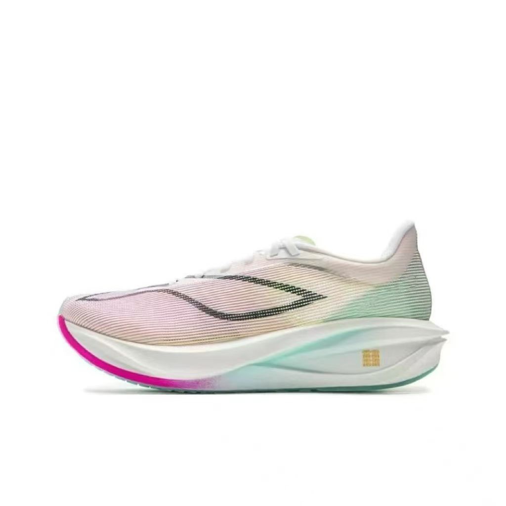 Nuove scarpe sportive da uomo  - Sneaker Career recensione e prezzo